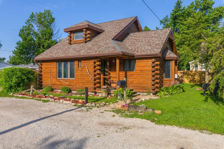 403 W Owsley Street, Chenoa, IL 61726 - #2