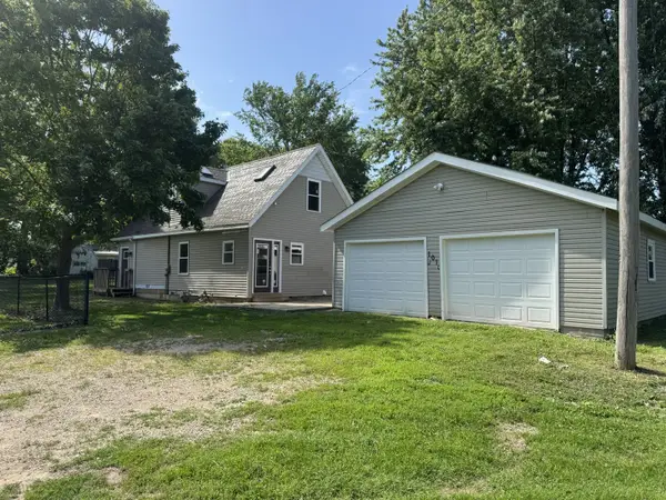 101 N Vermillion Street, Troy Grove, IL 61372