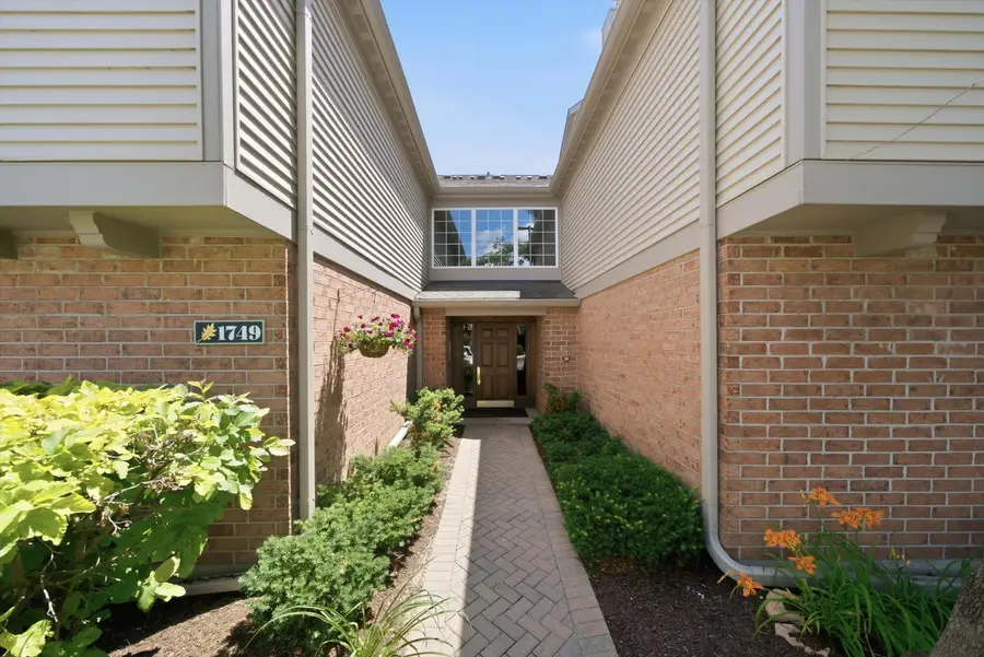 1749 Eastwood Court #6, Schaumburg, IL 60195 - #2