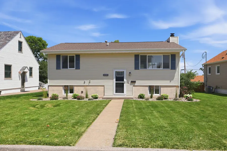 2930 Cody Street, Bettendorf, IA 52722 - #3