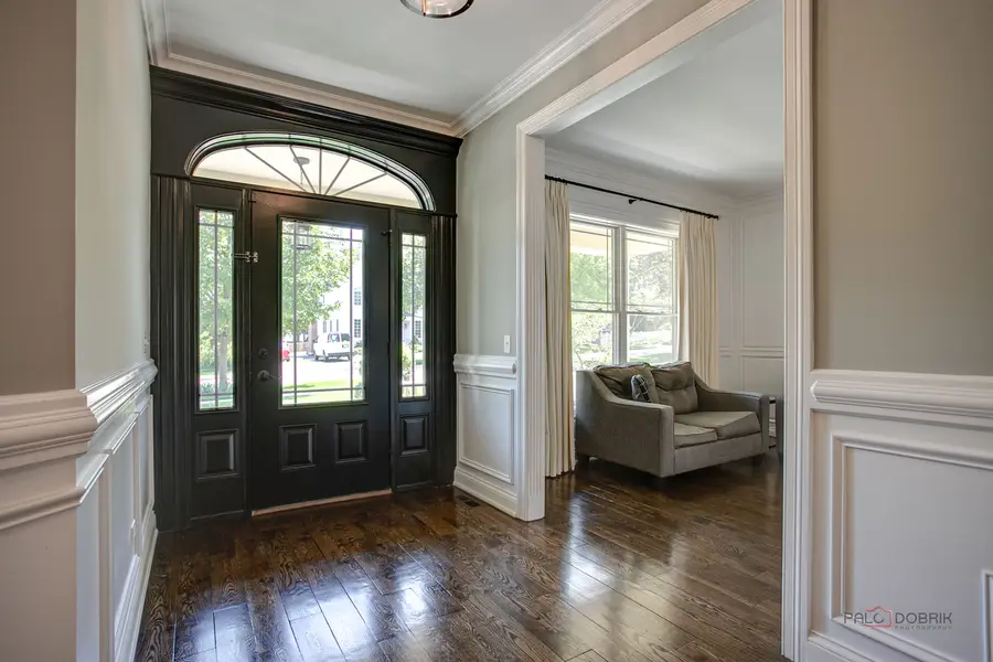 634 E Sunnyside Avenue, Libertyville, IL 60048 - #3