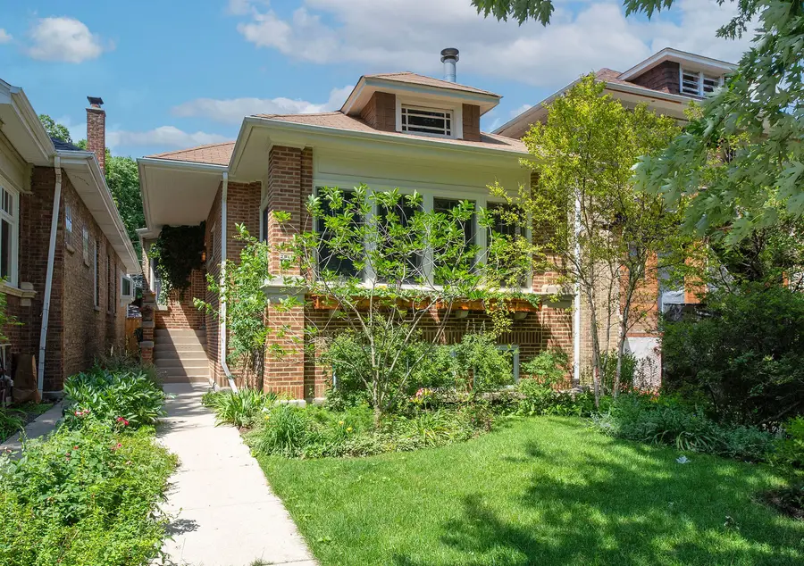 2948 W Wilson Avenue, Chicago, IL 60625 - #2