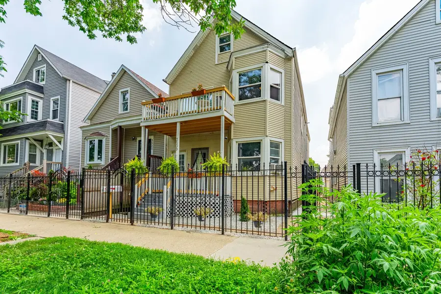3509 W Dickens Avenue, Chicago, IL 60647 - #2