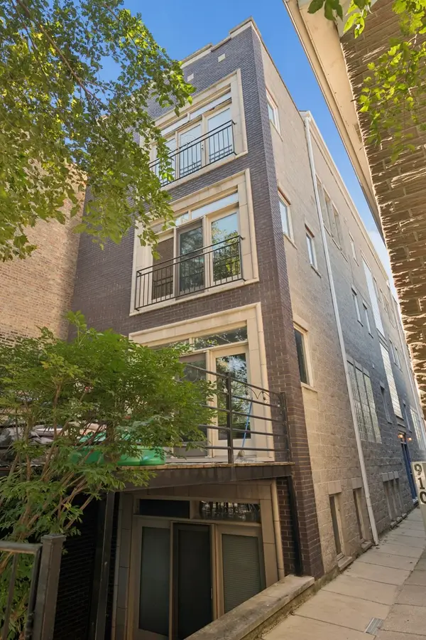 908 N Paulina Street #3, Chicago, IL 60622