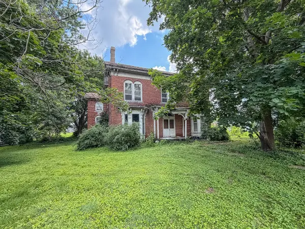 303 N Broadway Street, Newman, IL 61942