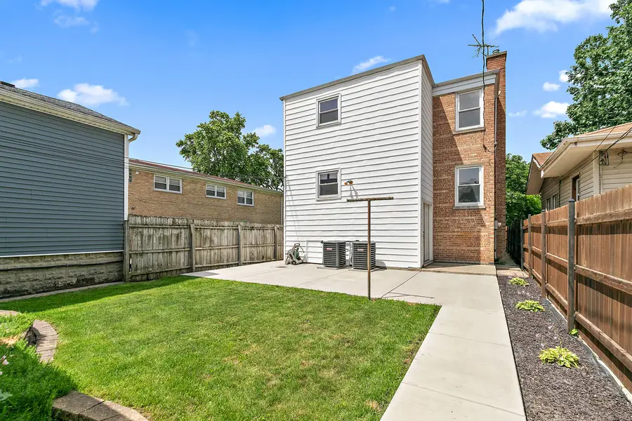 2115 N Mobile Avenue, Chicago, IL 60639 - #2