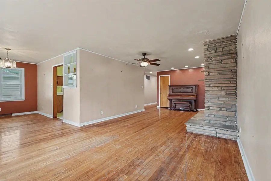 Address Withheld By Seller, Urbana, IL 61801 - #3