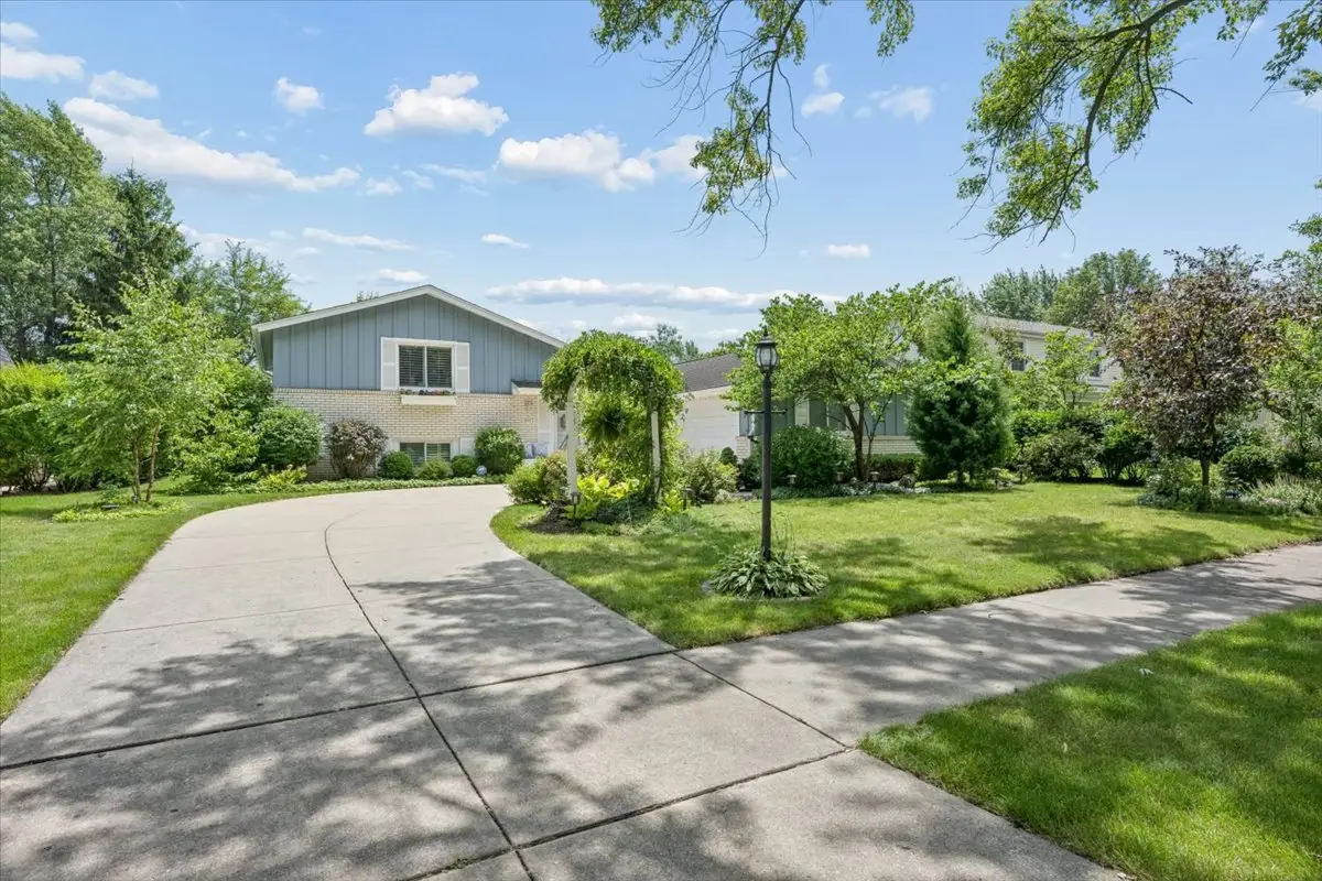 4017 Carousel Drive, Northbrook, IL 60062 - #1