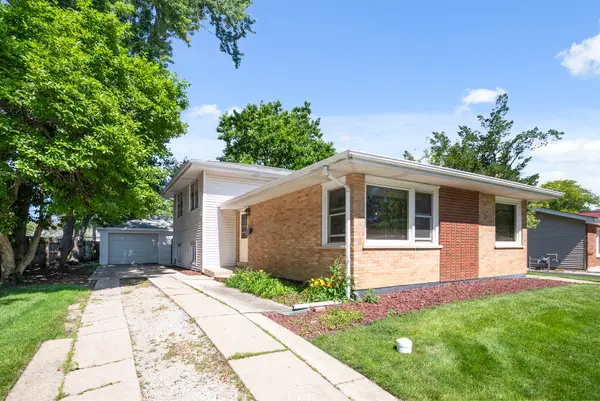 16754 Oconto Avenue, Tinley Park, IL 60477