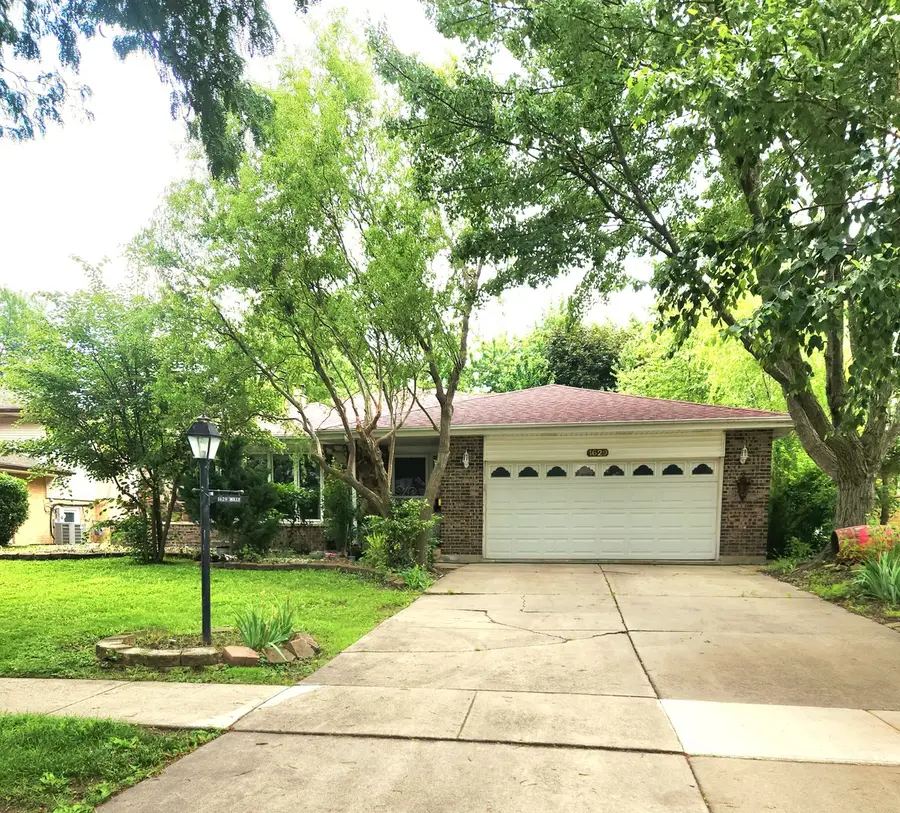 1629 Holly Lane, Darien, IL 60561 - #2