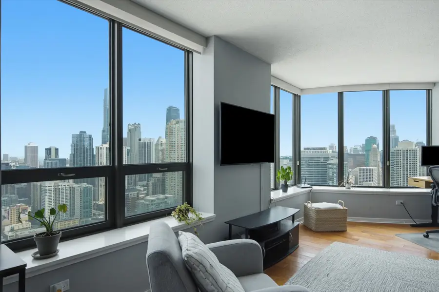 400 N Lasalle Drive #4401, Chicago, IL 60654 - #3