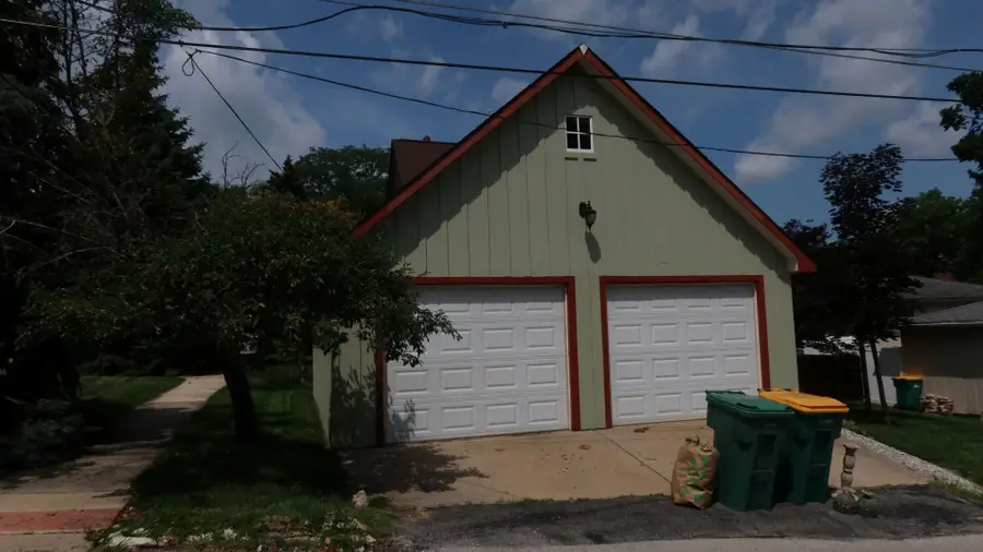 509 Singer Avenue, Lemont, IL 60439 - #2