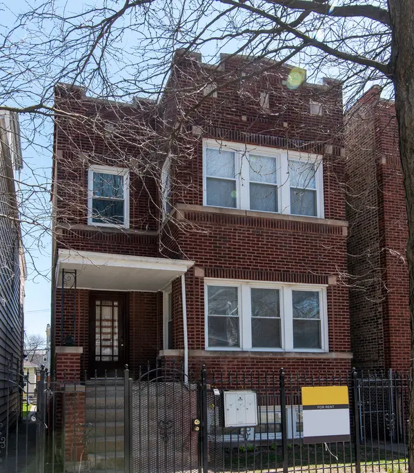 2837 N Central Park Avenue, Chicago, IL 60618