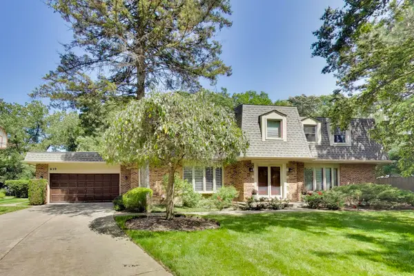 839 Edgewood Court, Highland Park, IL 60035