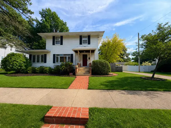 1605 E Taylor Street, Bloomington, IL 61701
