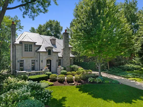 654 Pine Street, Winnetka, IL 60093
