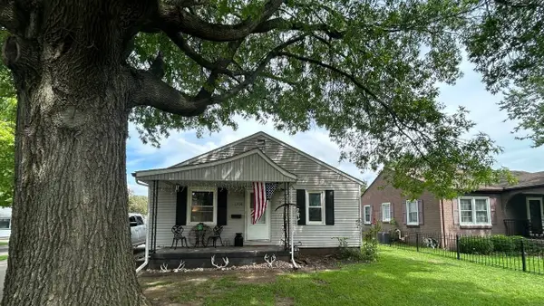 1200 S 10th Street, Pekin, IL 61554