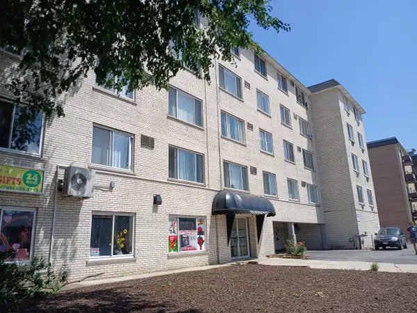 1227 S Harlem Avenue #301, Berwyn, IL 60402