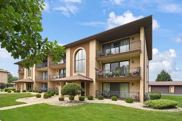 8324 160th Place #3W, Tinley Park, IL 60477