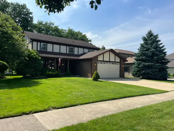 1212 N Honey Hill Road, Addison, IL 60101