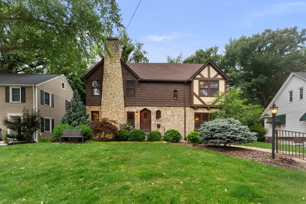 252 Hillcrest Avenue, Davenport, IA 52803 - #1