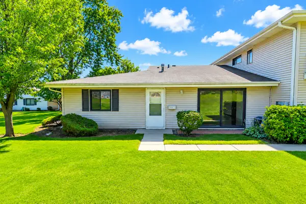 1434 Millbrook Court #1434, Schaumburg, IL 60193