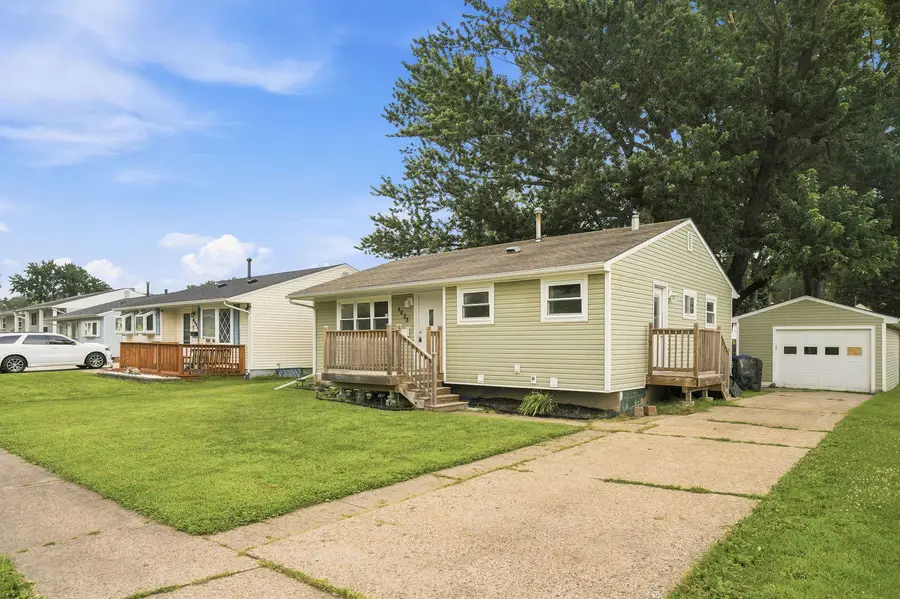 4628 50th Street, Moline, IL 61265 - #2
