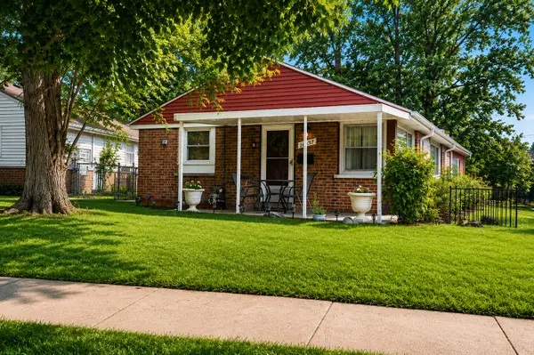 10037 Harnew Road E, Oak Lawn, IL 60453