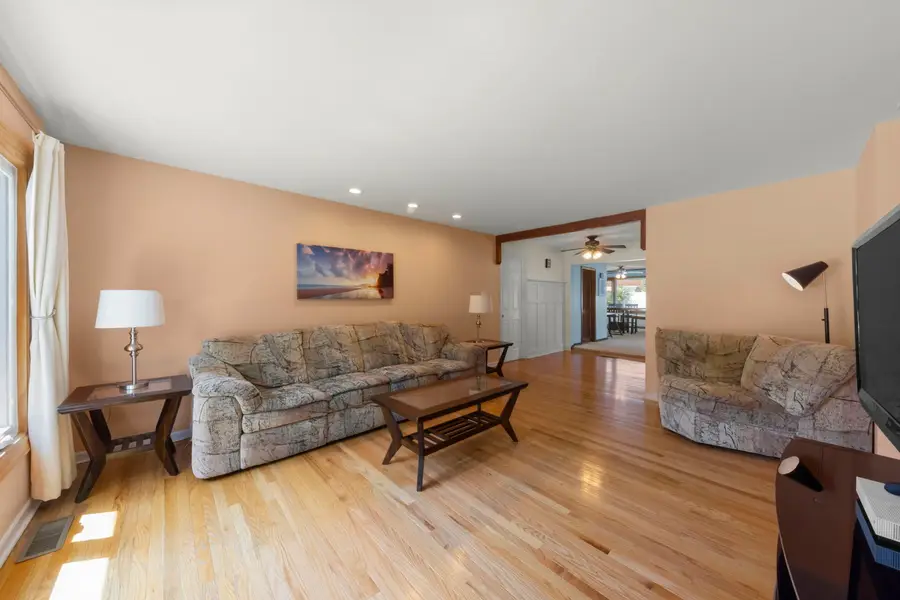15200 Oxford Drive, Oak Forest, IL 60452 - #3