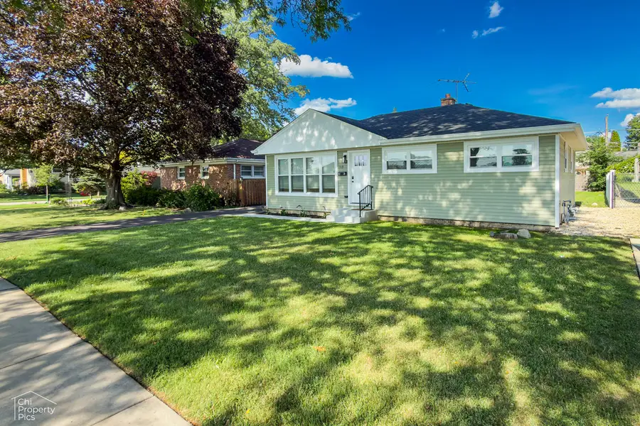 519 N Forest Avenue, Mount Prospect, IL 60056 - #2