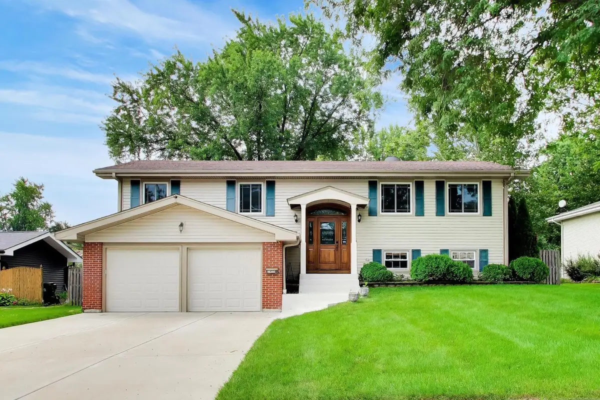 21W579 Kensington Road, Glen Ellyn, IL 60137 - #1