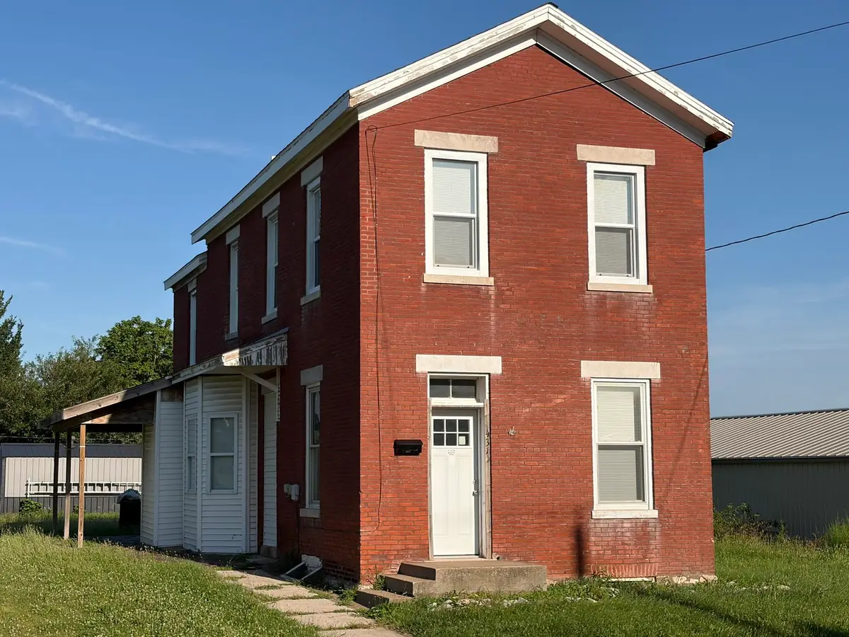 431 N 5th Street, Quincy, IL 62301 - #1
