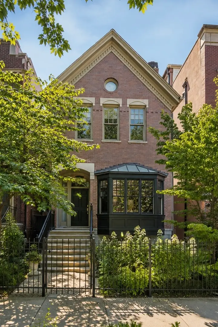 2542 N Wayne Avenue, Chicago, IL 60614 - #1