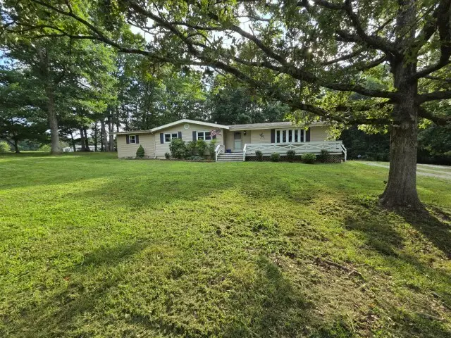 15827 N Mccauley Lane, Mount Vernon, IL 62864 - #1