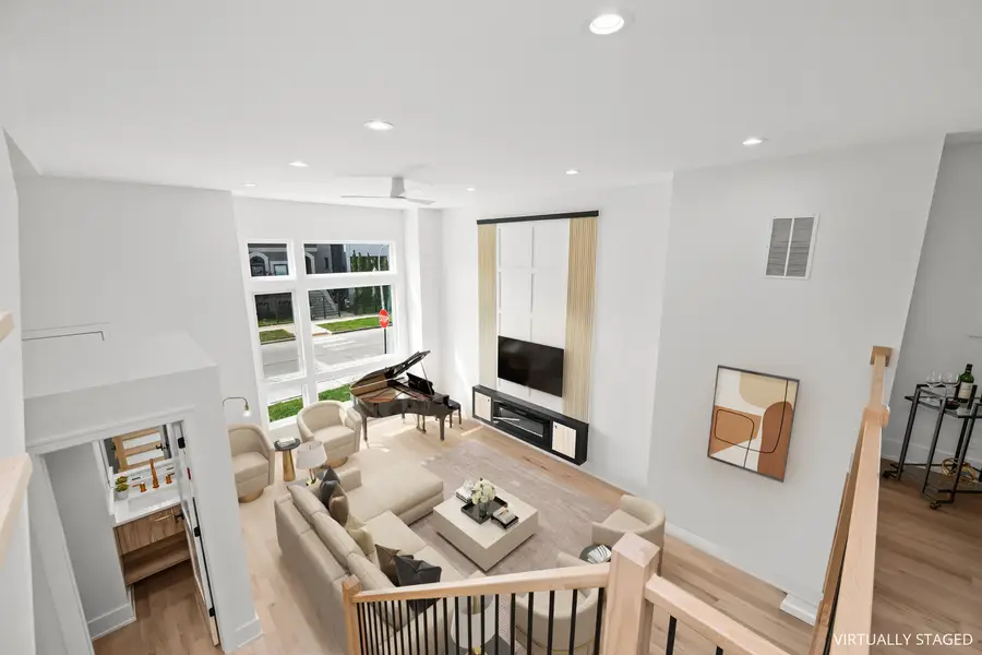 708 E 41 Street, Chicago, IL 60653 - #3