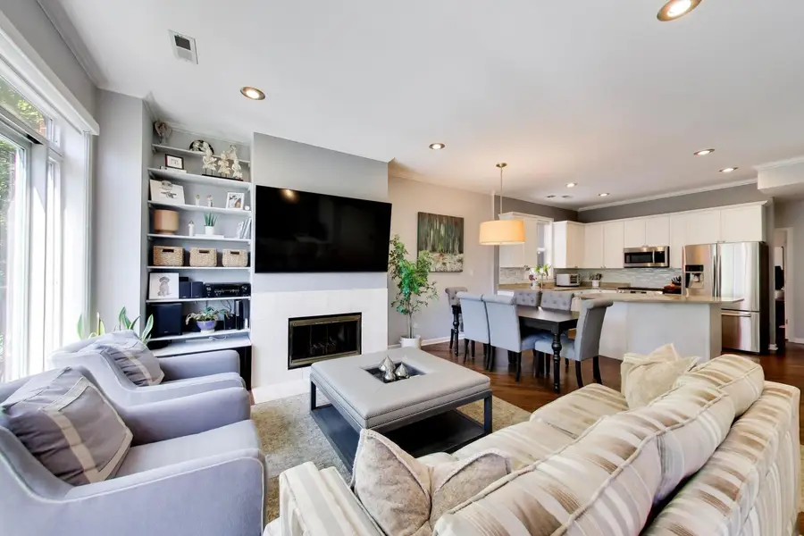 1732 W Diversey Parkway #2W, Chicago, IL 60614 - #3