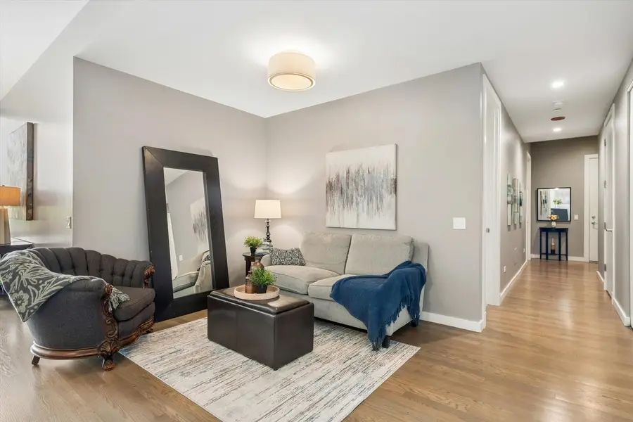 Address Withheld By Seller, Oak Park, IL 60302 - #3
