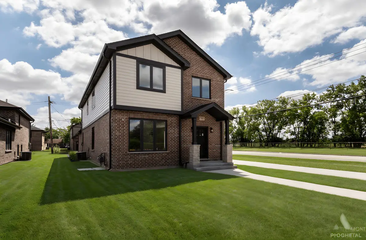 7957 W 73 Place, Bridgeview, IL 60455 - #1
