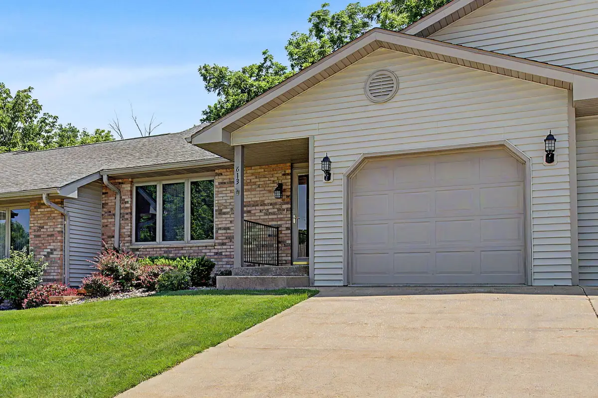 813 Shadow Bluff Drive, Galena, IL 61036 - #1