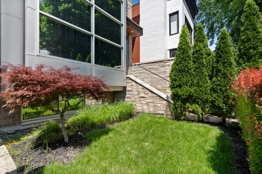 1446 W Altgeld Street, Chicago, IL 60614 - #2