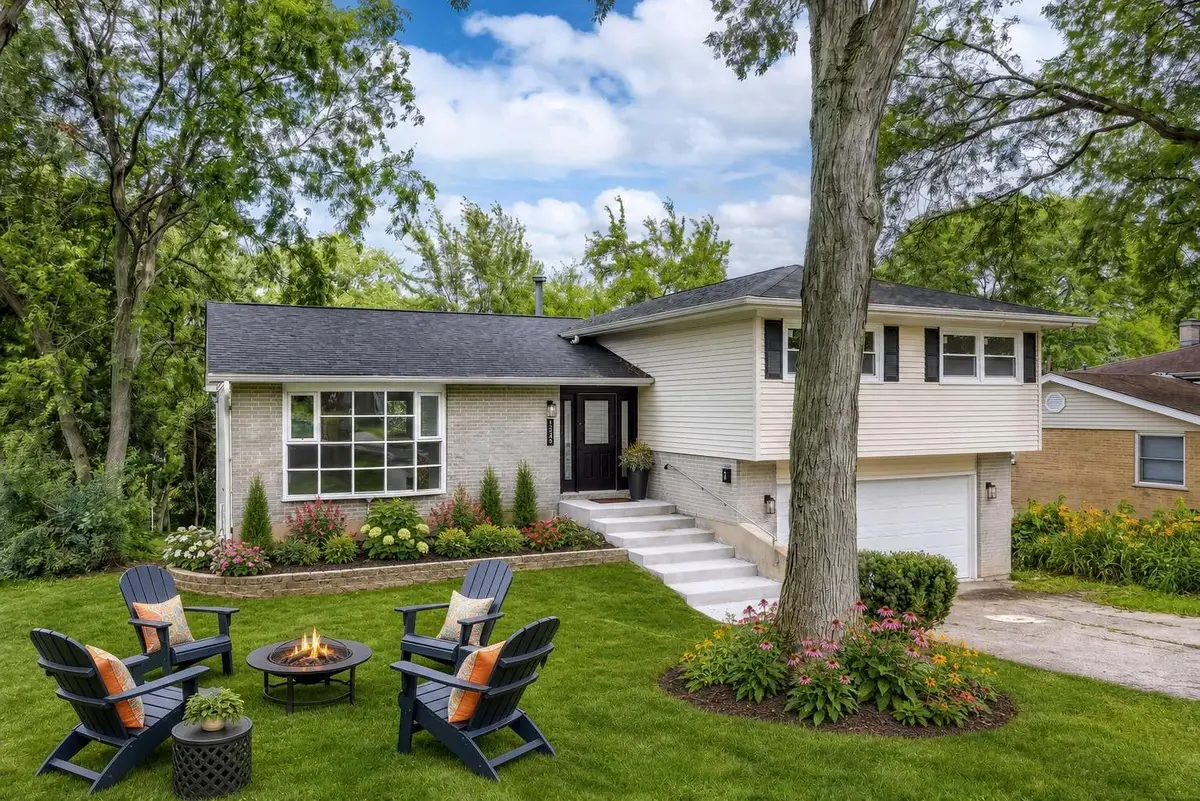 123 Kainer Avenue, Barrington, IL 60010 - #1