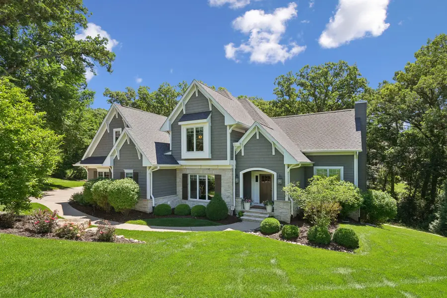 4865 Woody Creek Circle, Bettendorf, IA 52722 - #2