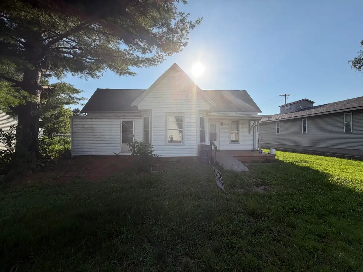 207 S Railroad Street, Lovington, IL 61937 - #1
