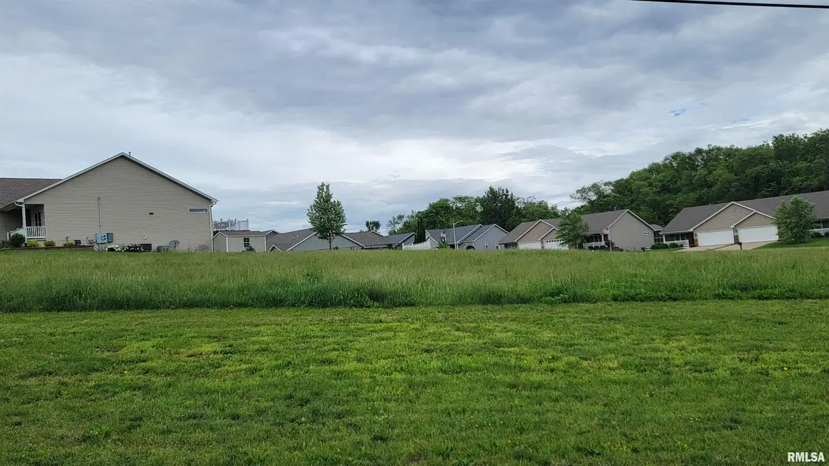 600 E 19th Avenue, Coal Valley, IL 61240 - #1