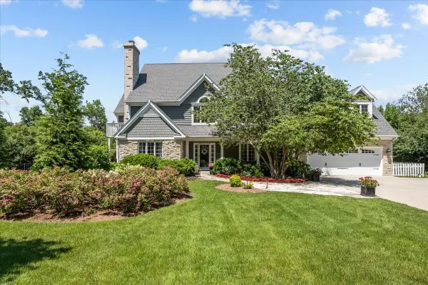 1100 Studio Lane, Riverwoods, IL 60015