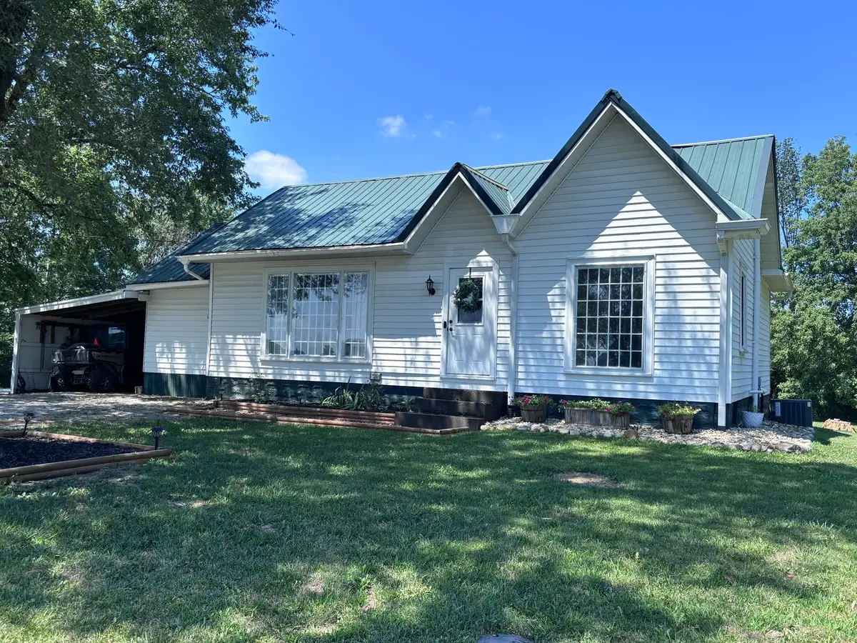 5003 N Cherryville Lane, Bonnie, IL 62816 - #1