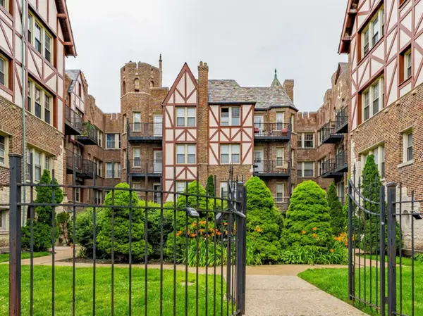 5717 N Kimball Avenue #2N, Chicago, IL 60659