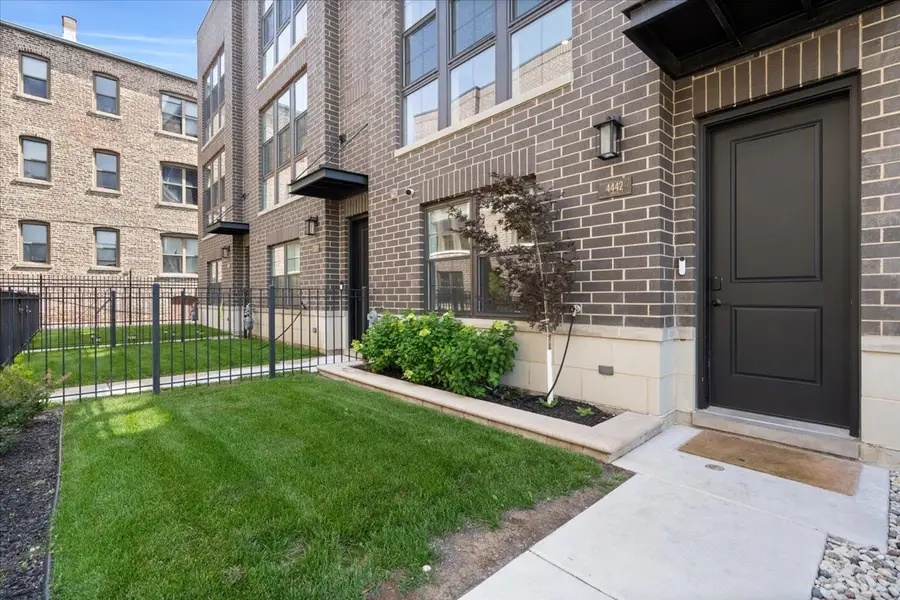 4442 S Drexel Boulevard #G, Chicago, IL 60653 - #2