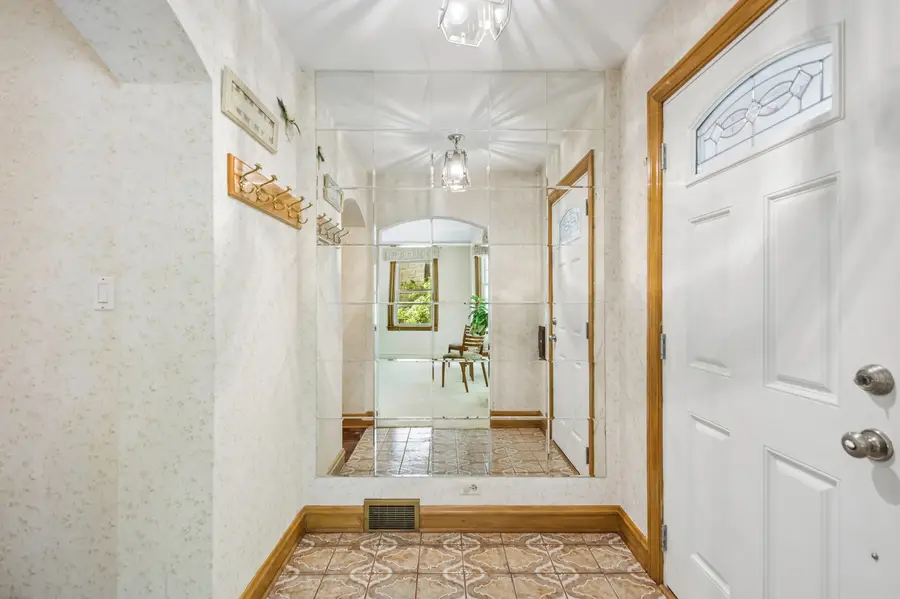 6241 N Leroy Avenue, Chicago, IL 60646 - #2