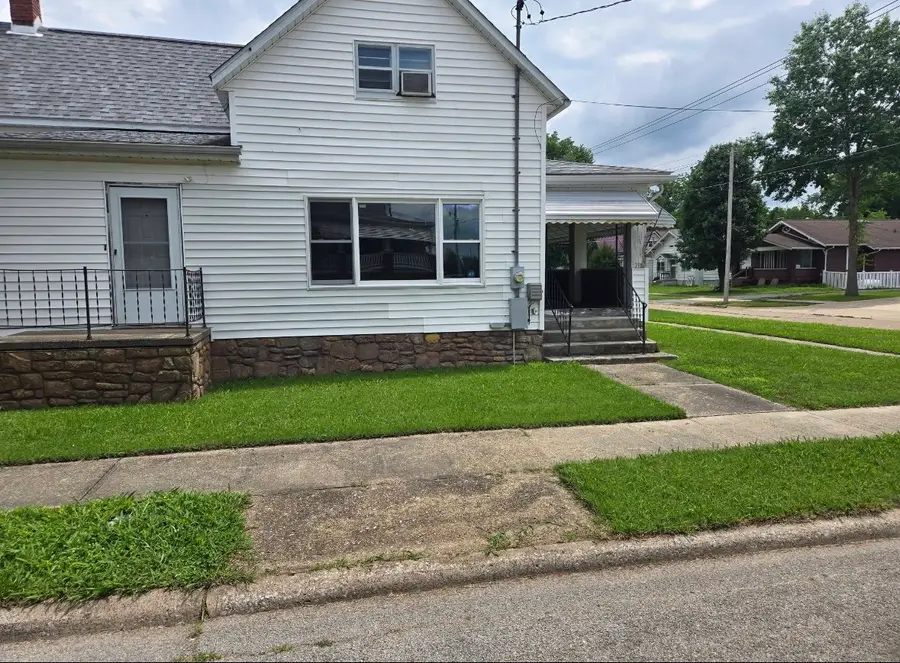 128 W Homer Avenue, Harrisburg, IL 62946 - #2